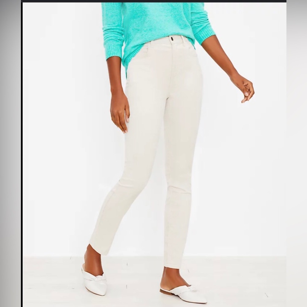 LOFT Modern Skinny Mid Rise Corduroy Pants - Ivory White- Size 26/2